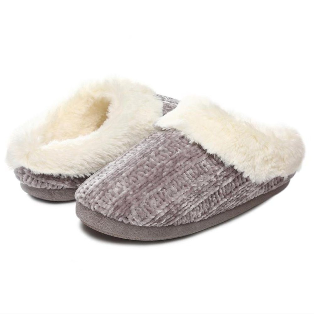 Women’s memory foam 11/12 size comfy slippers